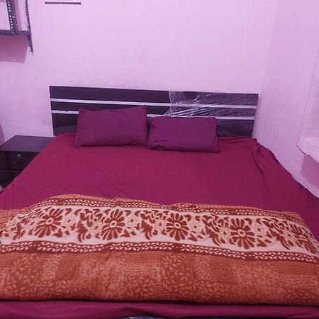 Kanti Devi Seva Sadan Mathura Kültér fotó